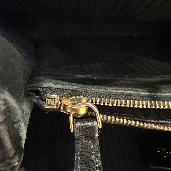 Fendi Petite 2Jours (“Petite Toujoure") tote bag. - Picture 10 of 16